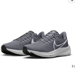 Nike zoom Pegasus Gray Athletic Shoes